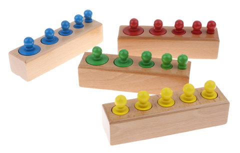 Jouet Montessori en bois multicolore