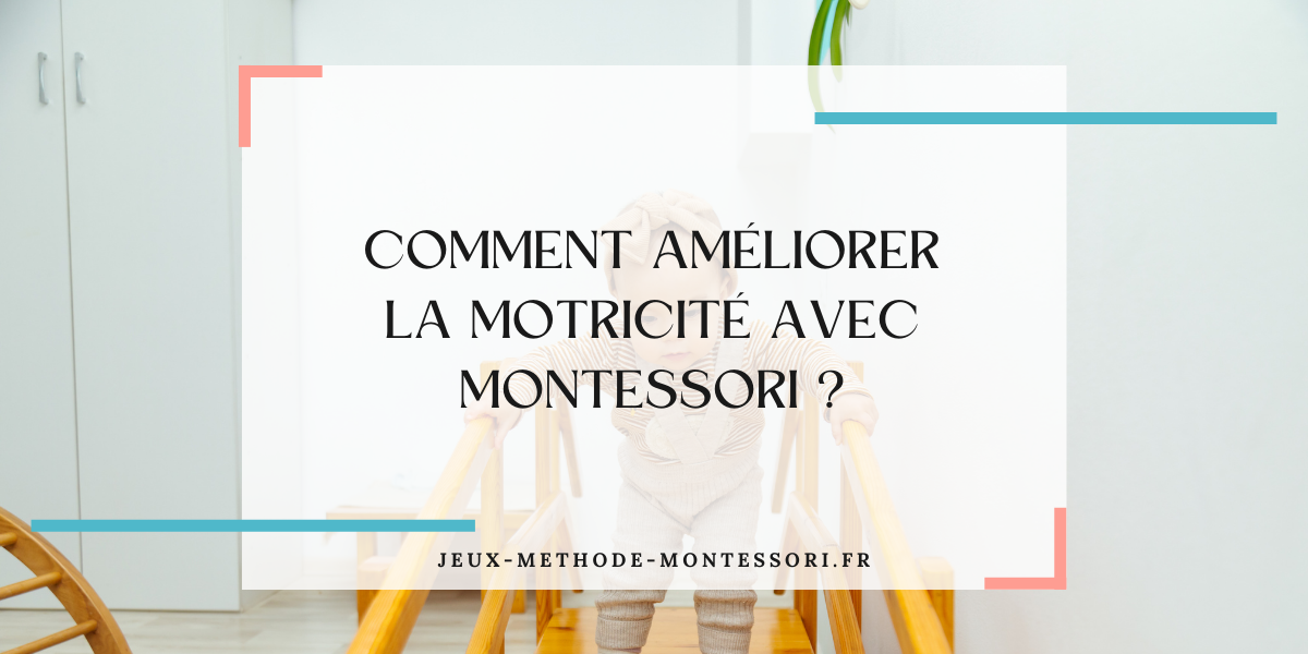 Enfant s'amusant avec matériel Montessori pour motricité