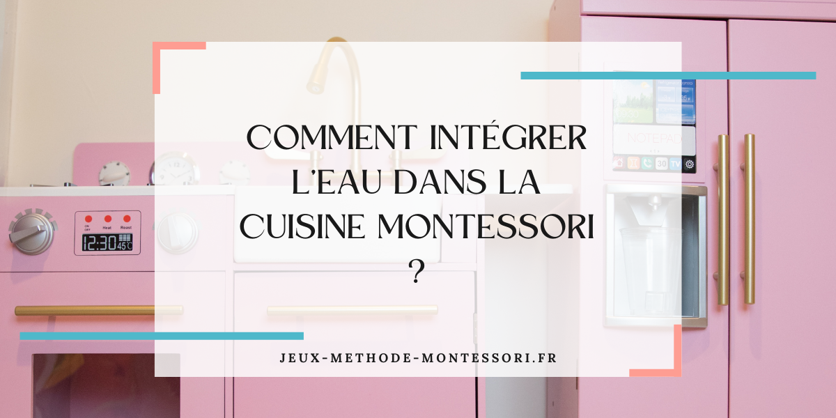 Espace cuisine Montessori avec carafe et verre d'eau pour enfants