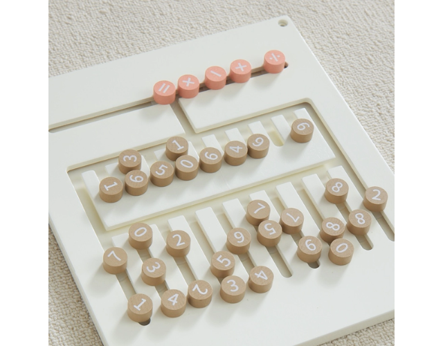 tableau de manipulation montessori ours