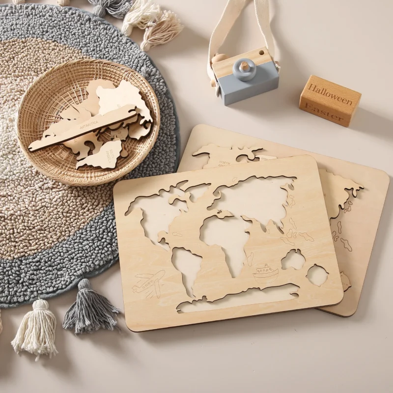 puzzle du monde en bois montessori