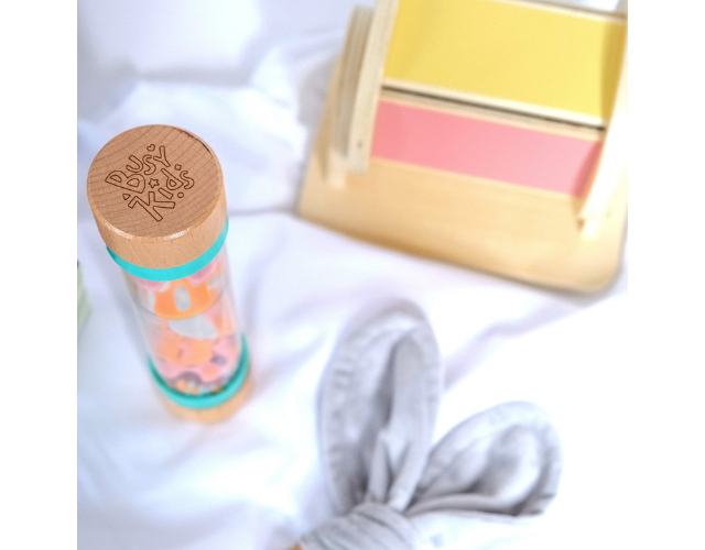 coffret cadeau montessori 6 jouets 0 6 mois