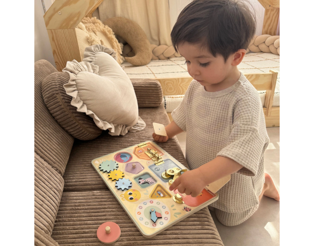 busy board montessori