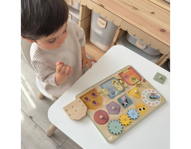 busy board montessori