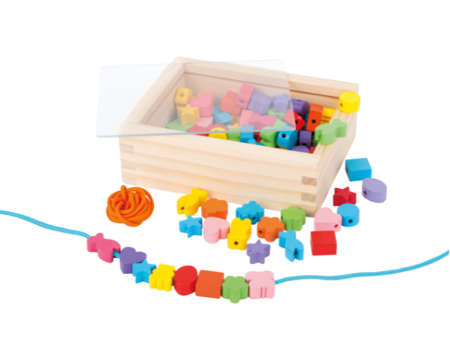 perles à enfiler enfant en bois – jeu créatif