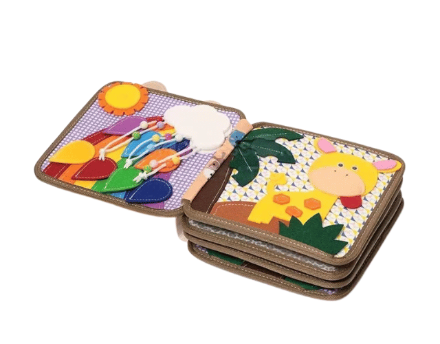 livre d'activités montessori en feutre girafe