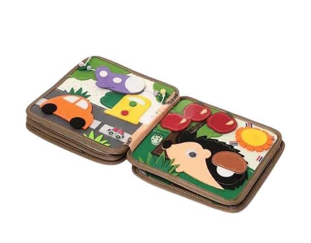 livre d'activités montessori en feutre girafe