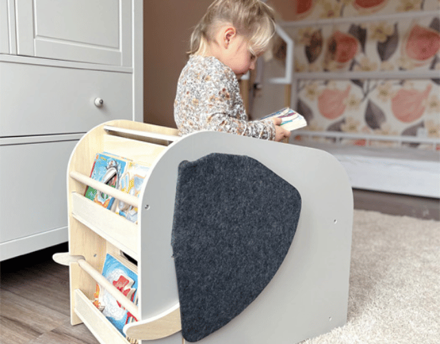 meuble montessori 4 en 1 coffre, bibliothèque, siège & dessin