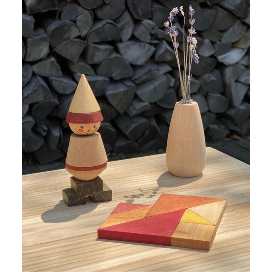 wooden story tangram – warm color (in storage bag)